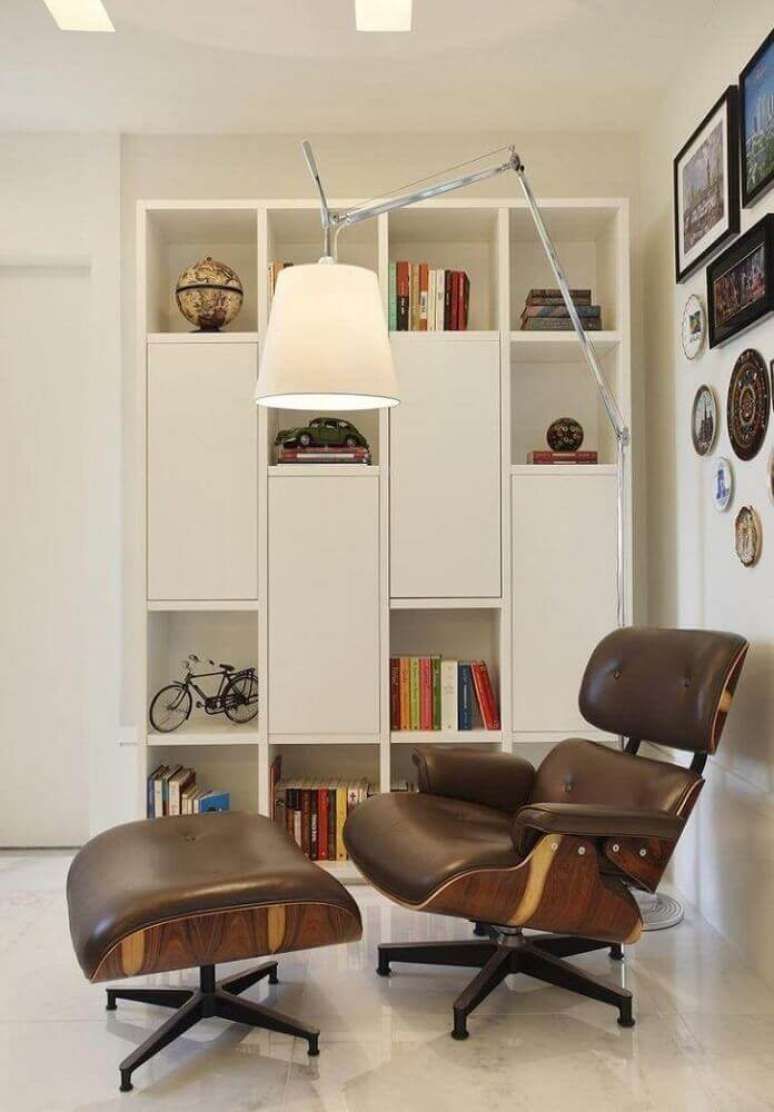 5. Escolha móveis bem confortáveis para o seu cantinho da leitura – Foto: Leila Dionizios