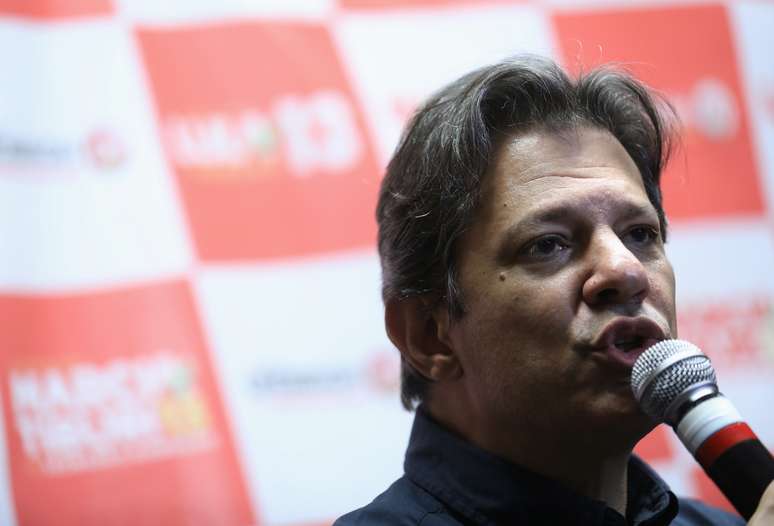 Candidato a vice-presidente do PT, Fernando Haddad, durante entrevista coletiva no Rio de Janeiro
28/08/2018
REUTERS/Pilar Olivares