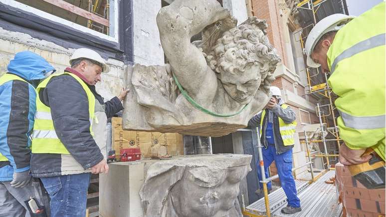 Reconstrução do Stadtschloss; especialista alemão recomenda 'não reconstruir museus de uma forma como se nada tivesse acontecido, porque o desastre é parte da história também'