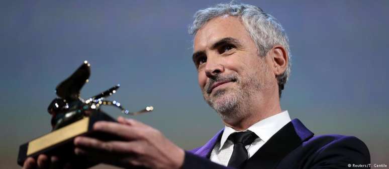 Alfonso Cuarón recebe Leão de Ouro por "Roma"