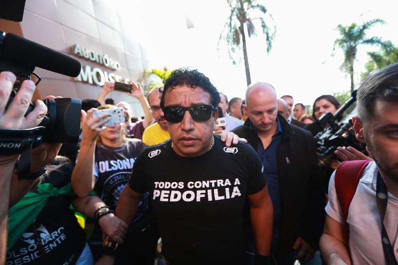 Senador Magno Malta (PR-ES) foi um dos visitantes de Bolsonaro no Hospital Albert Einstein