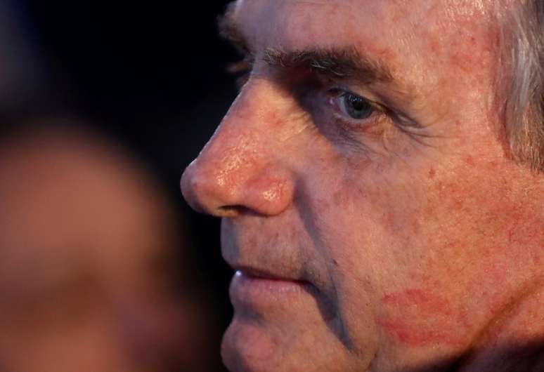 Candidato do PSL à Presidência, Jair Bolsonaro, durante encontro com mulheres em Porto Alegre
30/08/2018 REUTERS/Diego Vara