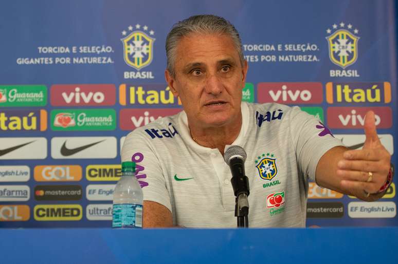 A preocupação maior da comissão técnica é não ter o tempo ideal para preparar o time, dentro do planejamento que prevê oportunizar jogadores novos