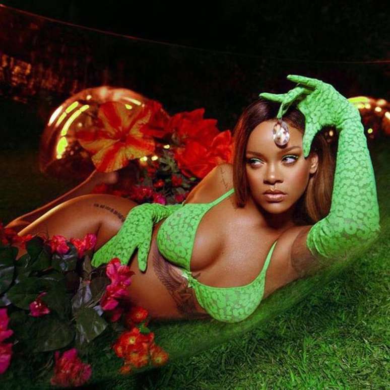 Rihanna é a estrela da campanha da coleção desfilada