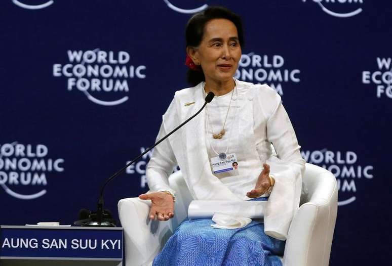 Líder do governo de Mianmar, Aung San Suu Kyi, no Fórum Econômico Mundial da Associação de Nações do Sudeste Asiático (Asean), em Hanói 13/09/2018 REUTERS/Kham
