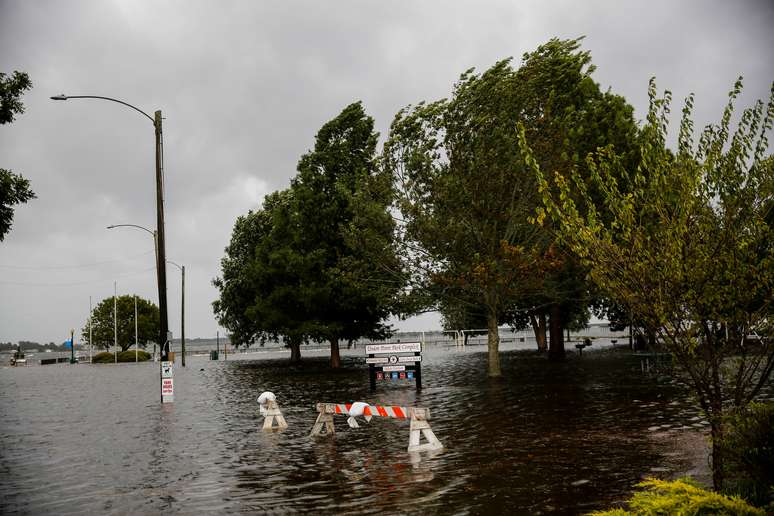 Enchente em New Bern, na Carolina do Norte
 13/9/2018   REUTERS/Eduardo Munoz 