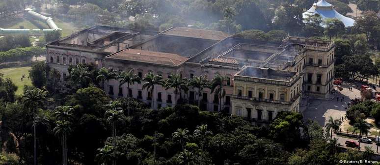 Maior parte do acervo do Museu Nacional, no Rio, foi destruída por incêndio
