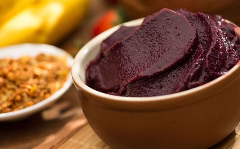 Açaí para atletas: conheça os benefícios e os efeitos no treino