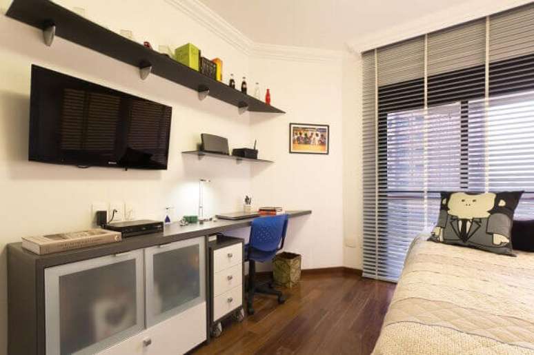 48- Prateleiras para quarto &eacute; ideal para quem busca ter um melhor aproveitamento do espa&ccedil;o. Fonte: Pinterest