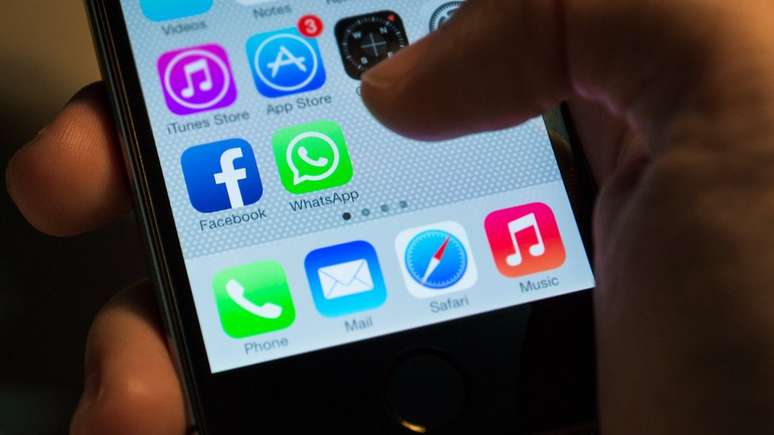 Com a proximidade das elei&ccedil;&otilde;es, not&iacute;cias falsas em redes sociais preocupam especialistas