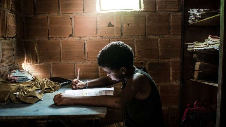 'Estar na escola não é o mesmo que estar aprendendo na escola', alerta Pnud