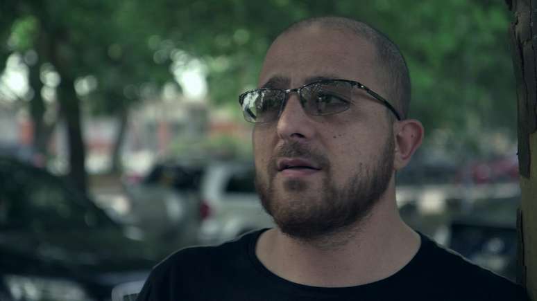 A Su&eacute;cia tamb&eacute;m deixou de ser a "boa Su&eacute;cia" para o filho de imigrantes libaneses Hussein, morador de Rosengard, em Malmo