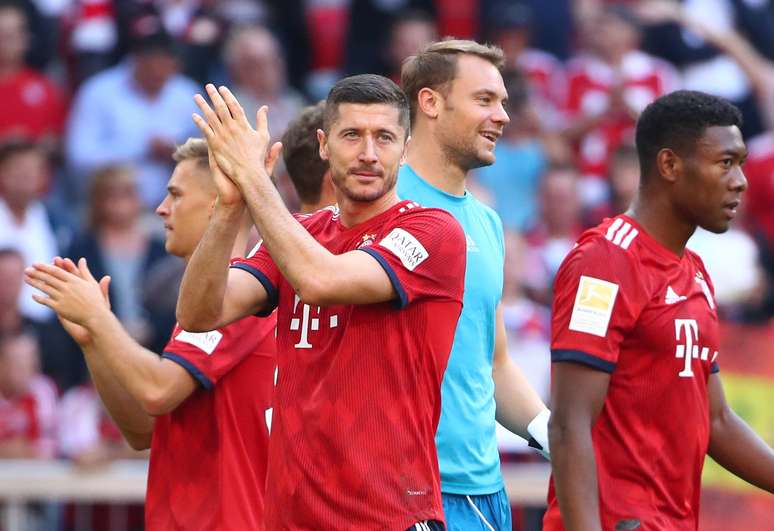 Jogadores do Bayern comemoram com vitória no Campeonato Alemão