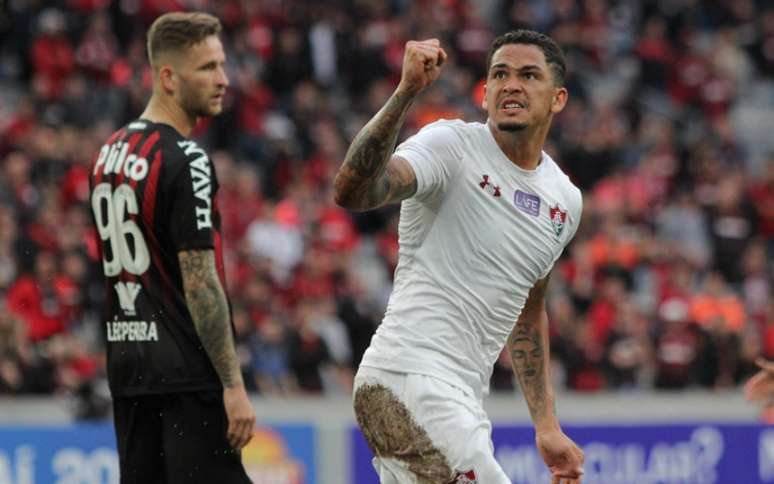 Luciano marcou o gol do Fluminense contra o Atlético-PR (Foto: Carla Larini/Ofotografico)