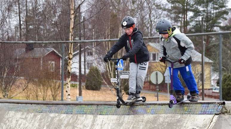 Pista de skate desta escola foi construída graças à ideia sugerida pelos alunos, que ajudaram até a desenhá-la