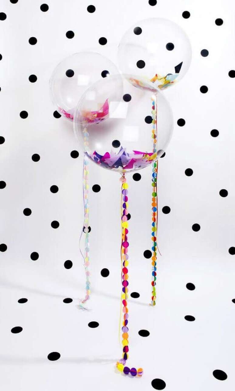 46. Alguns modelos de balões se tornam o grande destaque da decoração da festa – Foto: Lucy Loves Ya