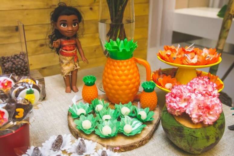 31. Decoração da Moana com abacaxis. Foto de Danny Alves Fotografia