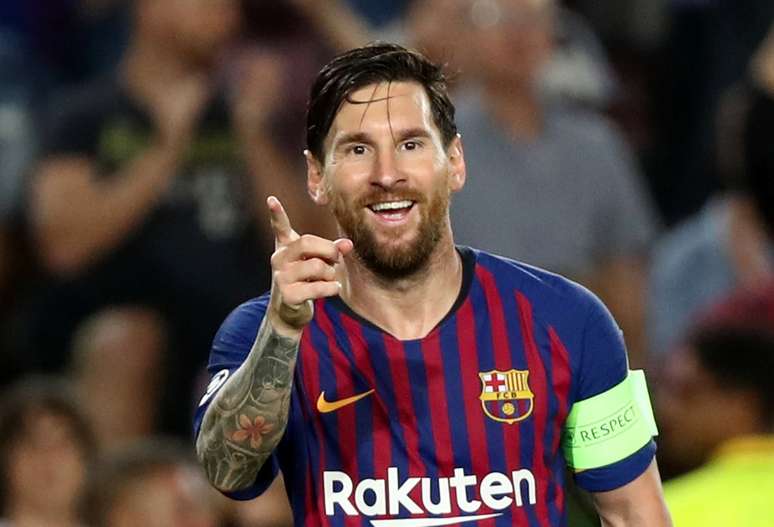 Messi marcou três dos quatro gols do Barcelona
