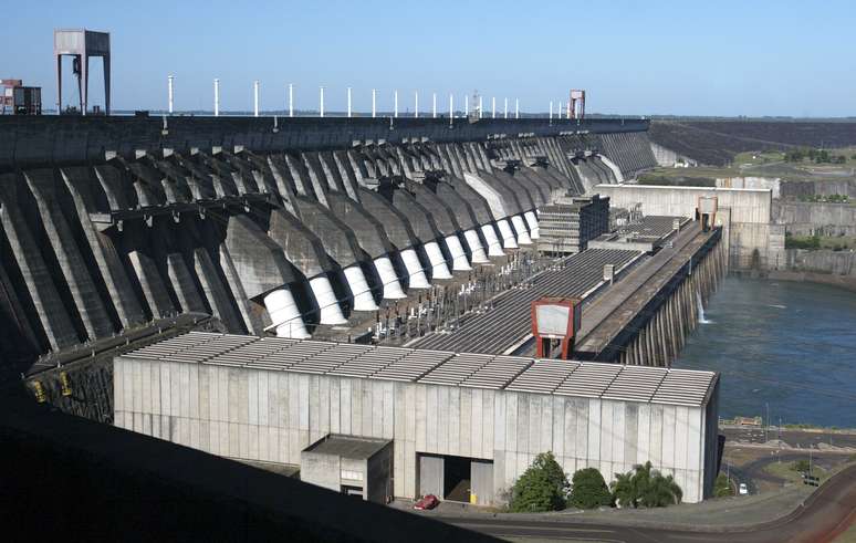A usina hidrelétrica de Itaipu