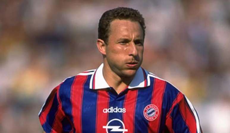 Papin foi campeão da Liga dos Campeões, pelo Olympique de Marselha, em 1991 (Foto: Reprodução/Internet)