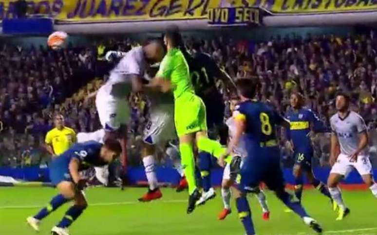 Dedé foi expulso por uma suposta falta no goleiro Andrada, do Boca- Reprodução