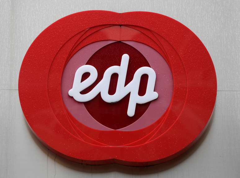 Logo da companhia EDP Energias de Portugal &eacute; visto em Oviedo, na Espanha 14/05/2018 REUTERS/Eloy Alonso 