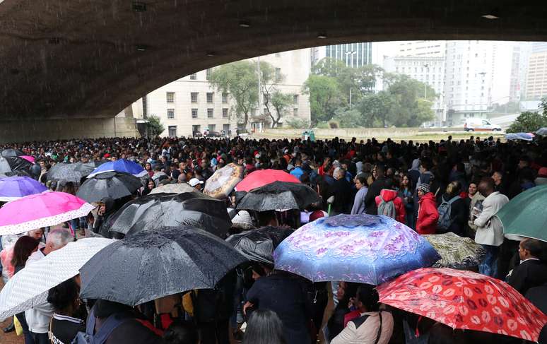 Desempregados fazem fila em São Paulo 6/8/2018 REUTERS/Paulo Whitaker 