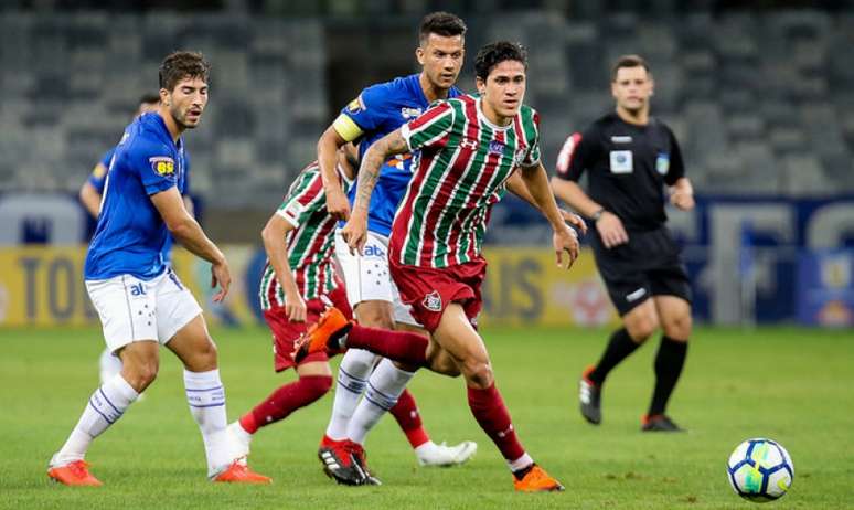 Pedro se machucou na partida contra o Cruzeiro (Foto: LUCAS MERÇON / FLUMINENSE F.C.)