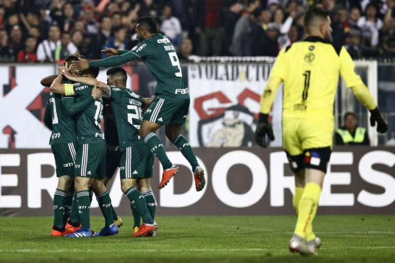 Palmeiras mostra que é visitante indigesto e bate o Colo-Colo por 2 a 0, em Santiago, pela Libertadores (Foto: AFP)