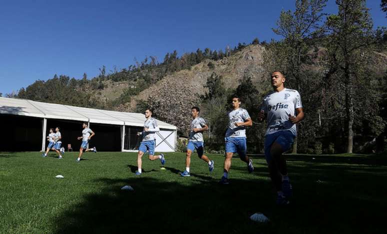 Jogadores do Palmeiras treinam no Chile depois da vitória sobre o Colo-Colo (Foto: Cesar Greco)