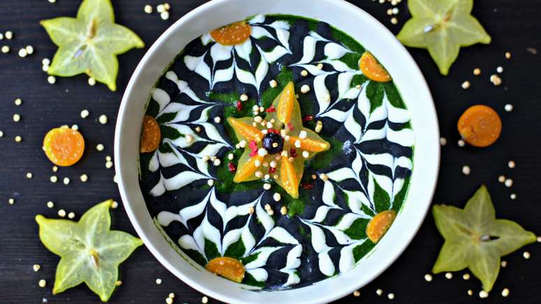 Um dos ingredientes desta sobremesa é o pó de moringa; diversificar a dieta com cultivos esquecidos é fundamental para responder ao aumento da população mundial, segundo o CFF