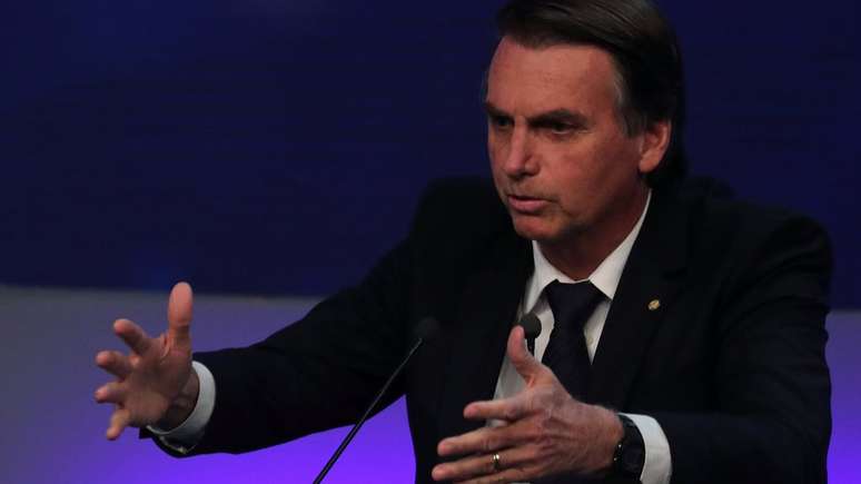 Aposta do PSL é de continuar surfando na popularidade já conquistada por Bolsonaro e se beneficiar da falta de exposição