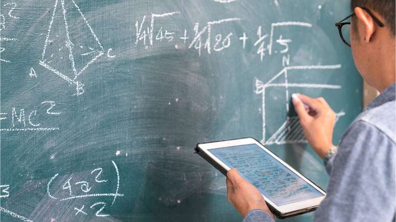 'No mundo todo 6 de cada 10 alunos não é capaz de demonstrar o mínimo de conhecimentos em leitura e matemática', diz diretora de estatística da Unesco