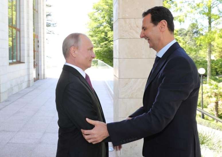 Presidente da Rússia, Vladimir Putin, e presidente da Síria, Bashar al-Assad, durante encontro em Sochi
17/05/2018 Sputnik/Mikhail Klimentyev/Kremlin via REUTERS