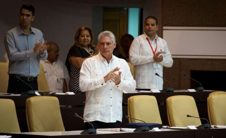 O presidente cubano, Miguel Díaz-Canel, durante sessão extraordinária da Assembleia Nacional de Cuba