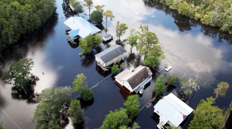 Imagem aérea de enchente na Carolina do Sul, Estados Unidos 18/09/2018  Master Sgt. George Roach/U.S. Army/Divulgação via REUTERS 