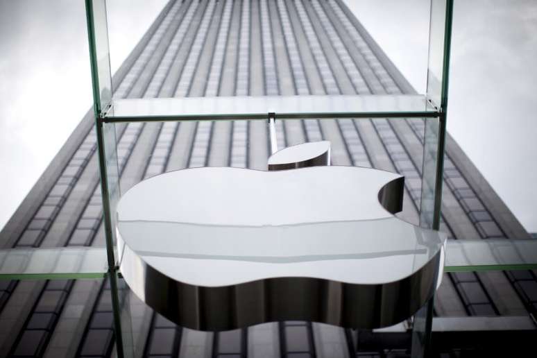 Logo da Apple em loja da empresa em Nova York, nos EUA