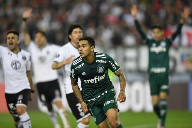 Palmeiras bateu o Colo-Colo em Santiago, na abertura das quartas de final (AFP)