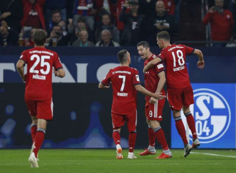 Bayern venceu bem o Schalke 04 na última rodada (Foto: NORBERT SCHMIDT / AFP)