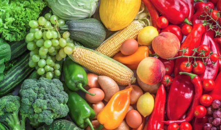 Prefira alimentos frescos, como legumes, verduras e frutas 