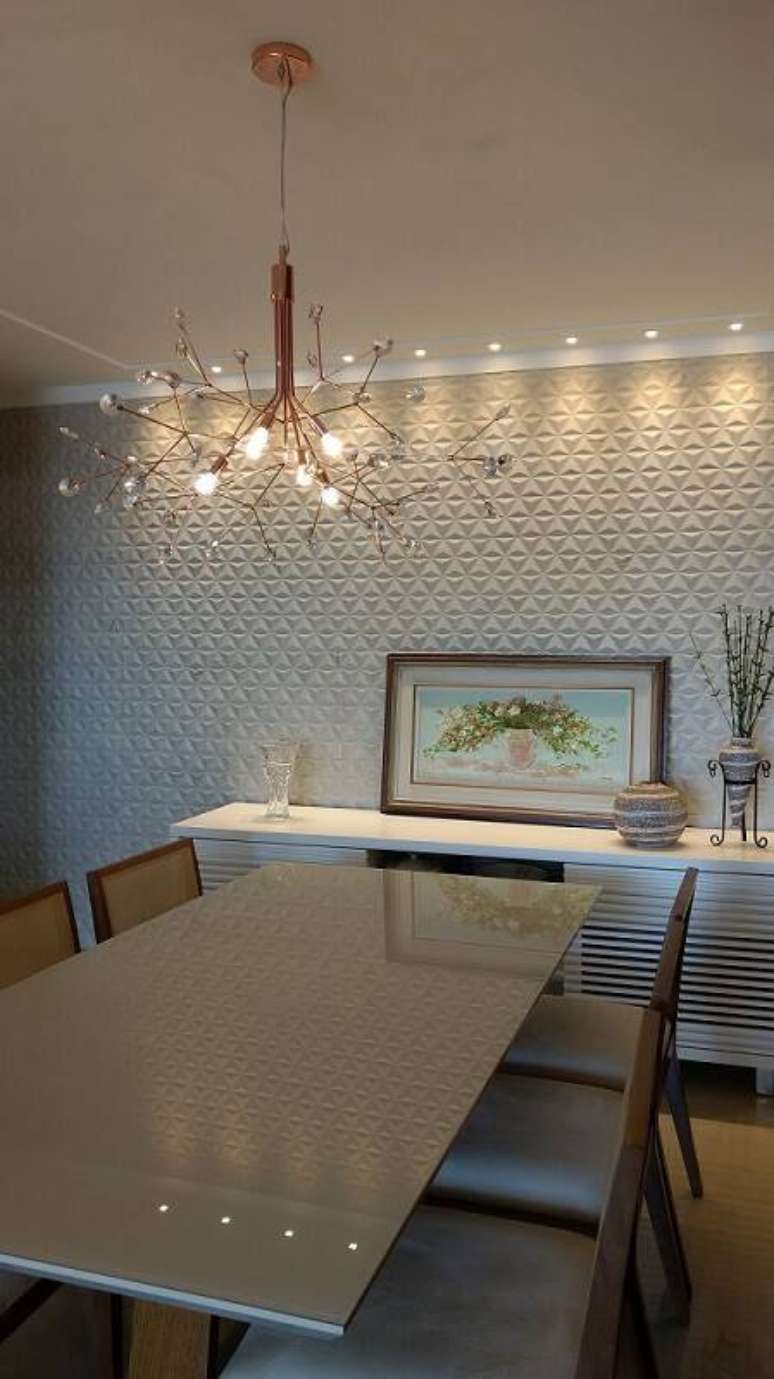 69. Sala de jantar com parede de gesso 3D. Projeto de Duo Arquitetura