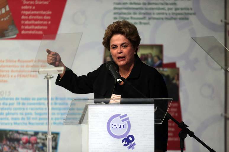 Dilma Rousseff em ato político na sede da Central Única dos Trabalhadores Nacional(CUT), no bairro do Brás, zona leste da capital paulista