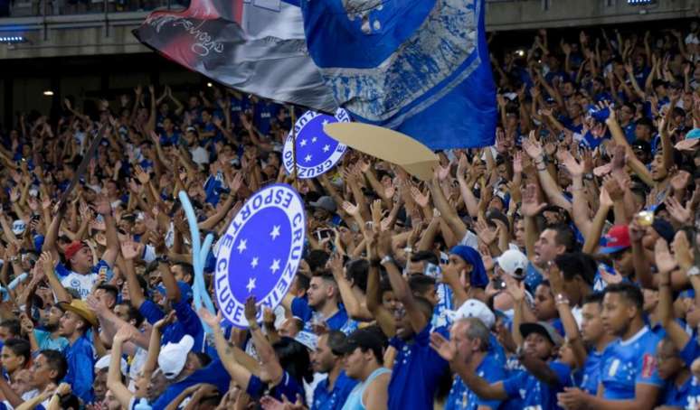 China Azul promete empurrar o time rumo à final da Copa do Brasil- (Foto: Washington Alves/Light Press/Cruzeiro)