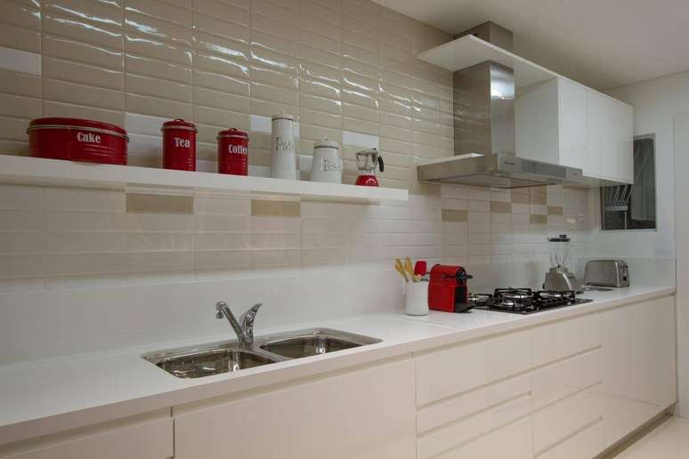 7. Invista em armários de cozinha para deixar o ambiente bonito e moderno.