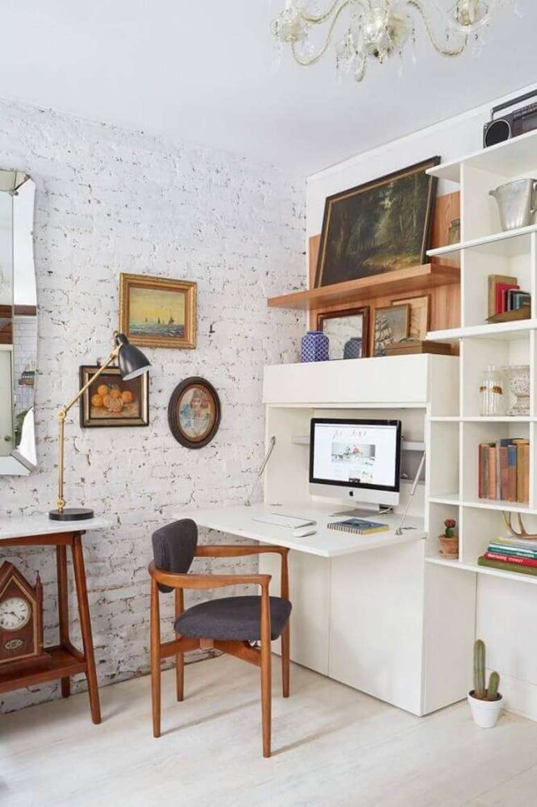 23. Cadeiras modernas de madeira para decoração de home office pequeno – Foto: Robust RAK