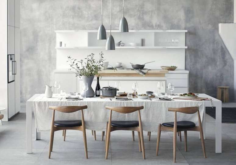 31. Cadeiras modernas para sala de jantar branca e cinza – Foto: Pinterest