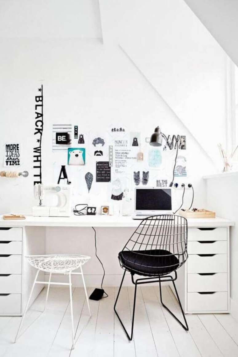 54. Modelos diferentes de cadeiras modernas para escritório com decoração minimalista – Foto: Archzine