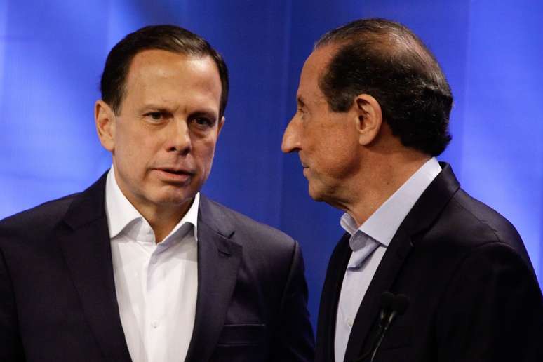 João Doria e Paulo Skaf conversam durante debate