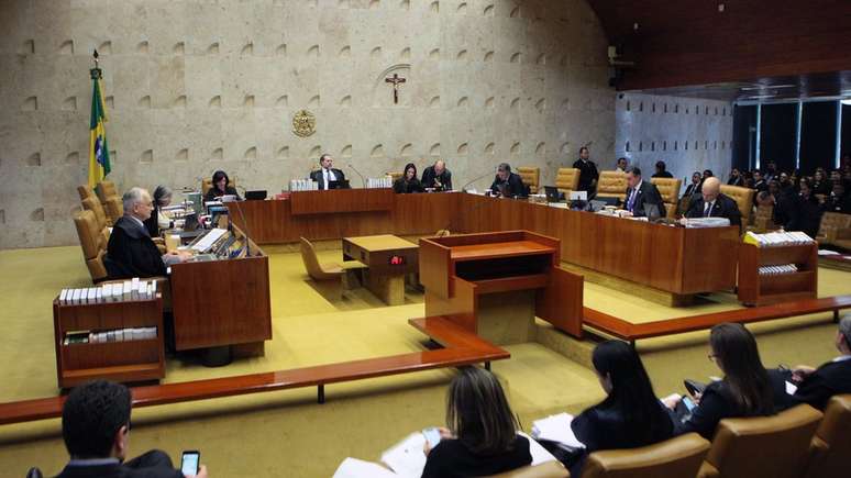 Os ministros Marco Aurélio e Ricardo Lewandowski, que abriram divergência, falaram em falta de isonomia na anulação dos títulos | Foto: Carlos Moura/CO/STF