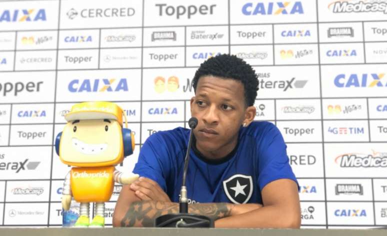 Bochecha concedeu entrevista coletiva antes do treino desta quarta-feira (Foto: Reprodução / Twitter BFR)